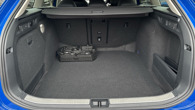 Skoda Superb 2.0 TDI 193 Laurin + Klement 4X4 5dr DSG Diesel Estate